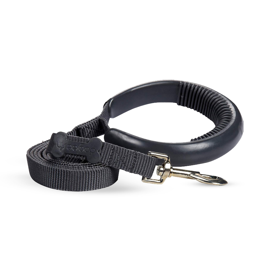 Ergonomic dog leash clearance